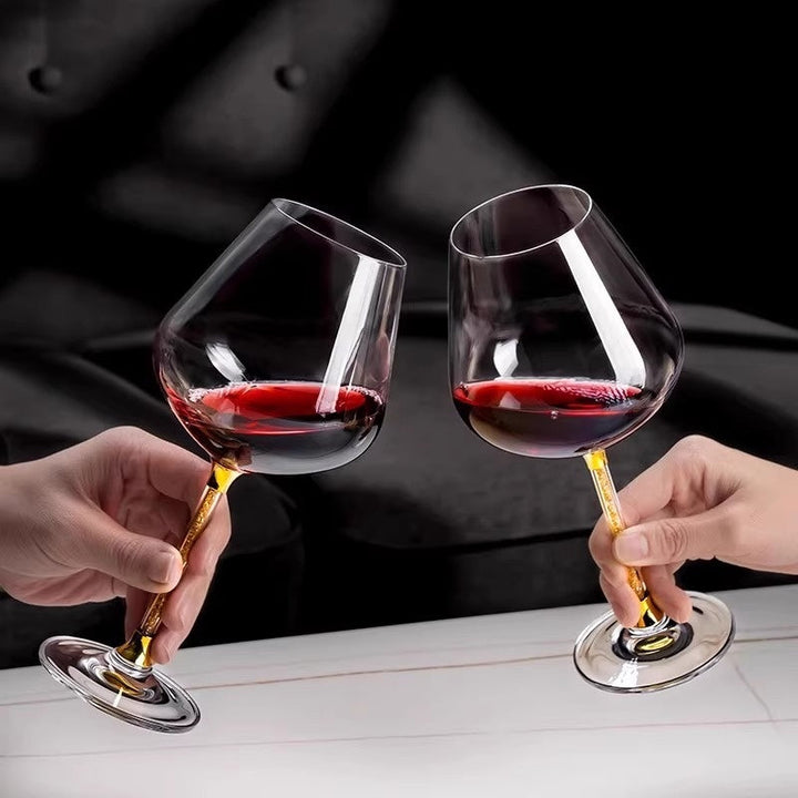 Elevate Your Beverage Experience with the Crystal Diamond Gold Foil Elegant Goblet